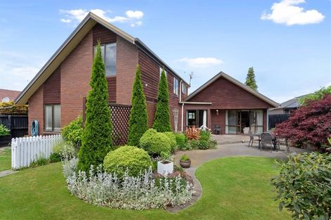 Photo of property in 74 Sarabande Avenue, Redwood, Christchurch, 8051