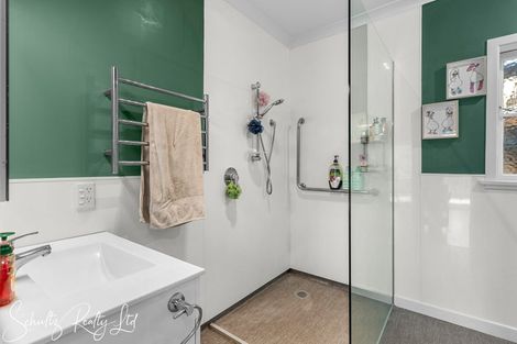 Photo of property in 17a Ash Street, Maungaturoto, 0520