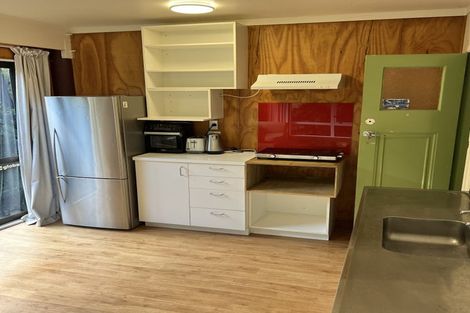 Photo of property in 89 Glenesk Road, Piha, New Lynn, 0772