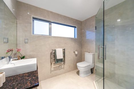 Photo of property in 52 Chesterfield Way, Orewa, 0931