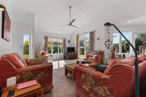 Photo of property in 13 Evans Road, Papamoa Beach, Papamoa, 3118