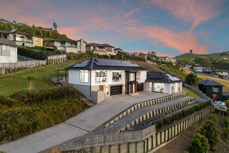 Photo of property in 101 Oteki Park Drive, Welcome Bay, Tauranga, 3112