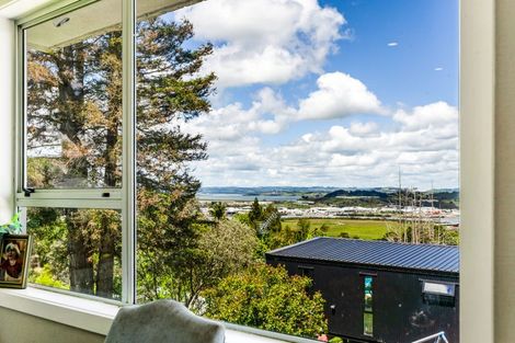 Photo of property in 16 Kohe Street, Parahaki, Whangarei, 0112