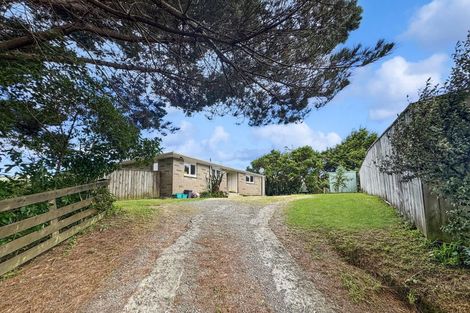 Photo of property in 21 Richmond Hill, Glenside, Wellington, 6037