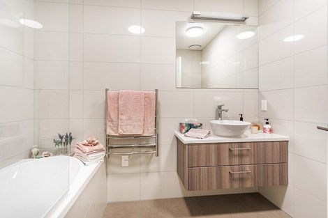 Photo of property in 102 Eaves Bush Parade, Orewa, 0931