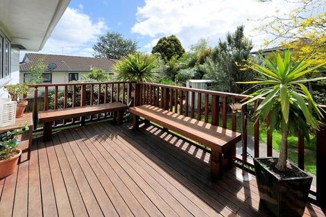 Photo of property in 20 Santiago Crescent, Unsworth Heights, Auckland, 0632