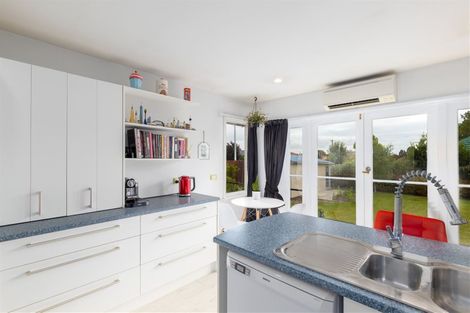 Photo of property in 262 Main North Road, Redwood, Christchurch, 8051