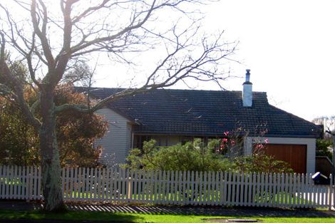 Photo of property in 11 Park Road, West End, Palmerston North, 4412