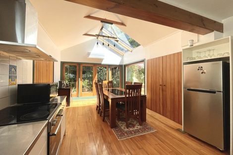 Photo of property in 299 Karaka Bay Road, Karaka Bays, Wellington, 6022