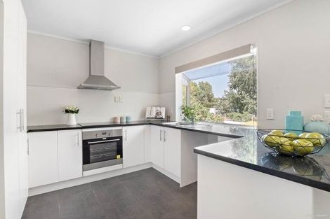 Photo of property in 2/142 Archers Road, Glenfield, Auckland, 0629