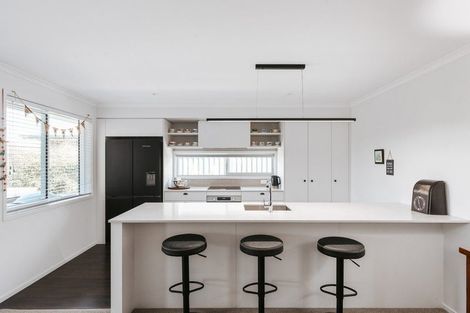 Photo of property in 30 Kauri Lane, Omokoroa, 3114