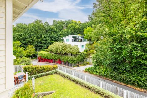 Photo of property in 35 Milton Road, Bluff Hill, Napier, 4110