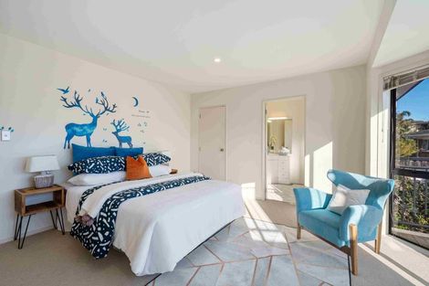 Photo of property in 2/31 Clovelly Road, Bucklands Beach, Auckland, 2012