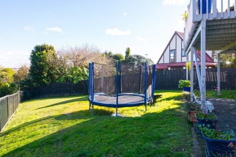 Photo of property in 24 Venus Place, Half Moon Bay, Auckland, 2012
