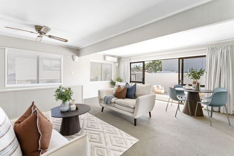 Photo of property in 325a Oceanbeach Road, Mount Maunganui, 3116