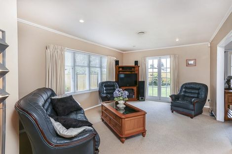 Photo of property in 64 Taikata Road, Te Atatu Peninsula, Auckland, 0610