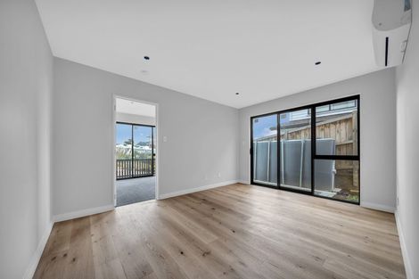 Photo of property in 5 Lawson Creek Street, Massey, Auckland, 0614
