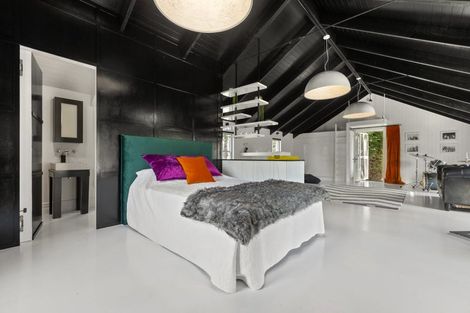 Photo of property in 909 Old North Road, Waimauku, 0882