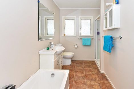 Photo of property in 34 Rollerson Street, Papakura, 2110