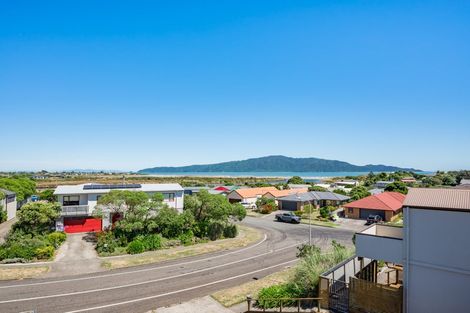 Photo of property in 173 Weggery Drive, Waikanae Beach, Waikanae, 5036