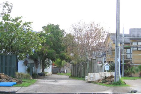 Photo of property in 2/25 Waller Avenue, Bucklands Beach, Auckland, 2012