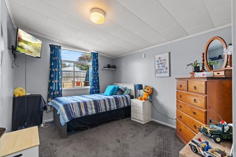 Photo of property in 64 Cuffs Road, Wainoni, Christchurch, 8061