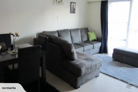 Photo of property in 3/20 Parkhill Road, Mellons Bay, Auckland, 2014