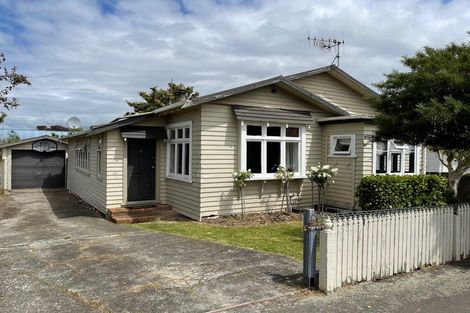 Photo of property in 28 Chelwood Street, Takaro, Palmerston North, 4412