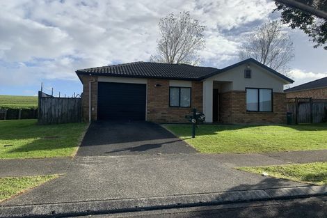 Photo of property in 21 Ashmere Lane, Weymouth, Auckland, 2103