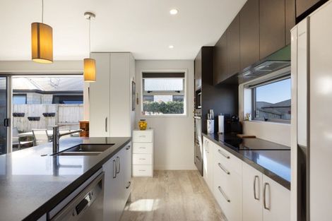 Photo of property in 53 Taioma Close, Papamoa, 3118