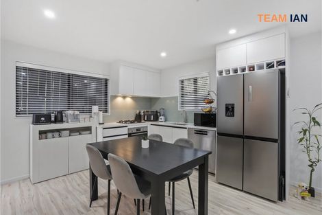 Photo of property in 19c Farwood Drive, Henderson, Auckland, 0612