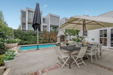 Photo of property in 26 Cranmer Square, Christchurch Central, Christchurch, 8013