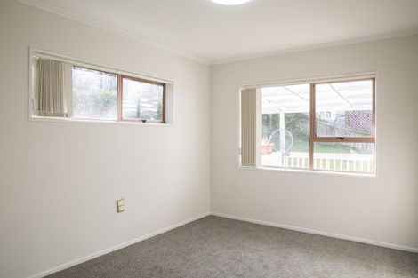 Photo of property in 93 Chelsea View Drive, Chatswood, Auckland, 0626