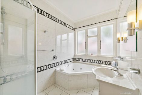 Photo of property in 12c Edinburgh Terrace, Berhampore, Wellington, 6023