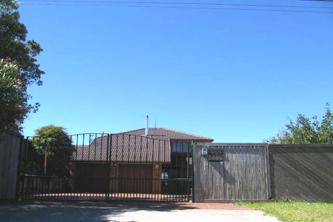 Photo of property in 969 East Coast Road, Torbay, Auckland, 0630