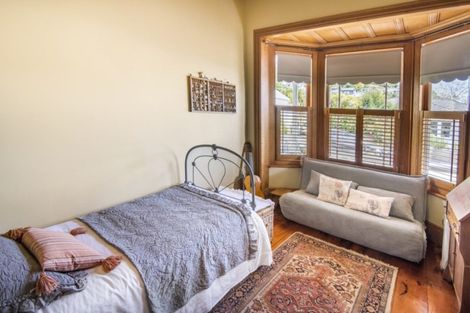 Photo of property in 1 Kerr Street, Devonport, Auckland, 0624