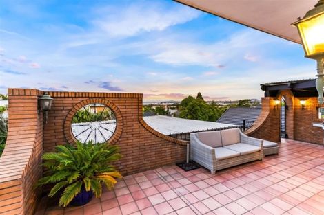 Photo of property in 11 Dawn Place, Te Atatu South, Auckland, 0610