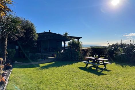 Photo of property in 85 Constable Road, Muriwai, Waimauku, 0881