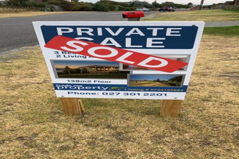 Photo of property in 35 Gawler Street, Te Horo Beach, Otaki, 5581