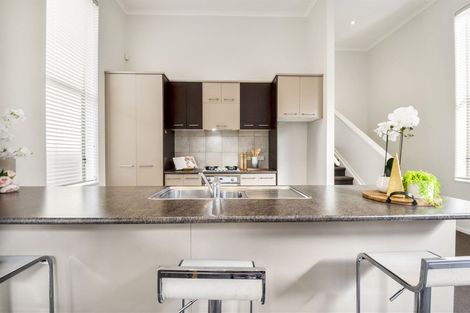 Photo of property in 92 Cyril French Drive, Flat Bush, Auckland, 2016