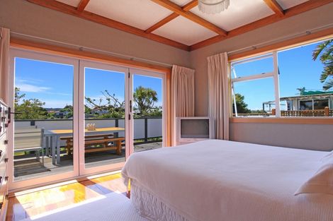 Photo of property in 2 Tutchen Avenue, Raglan, 3225