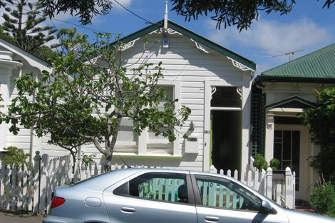 Photo of property in 130 Elizabeth Street, Mount Victoria, Wellington, 6011