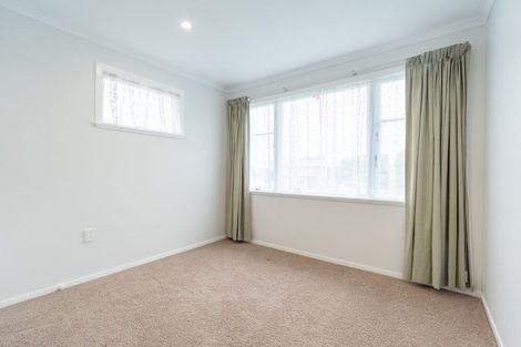 Photo of property in 27 Pembroke Street, Highbury, Palmerston North, 4412