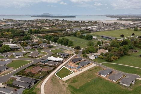 Photo of property in 49d Western Avenue, Omokoroa, 3172