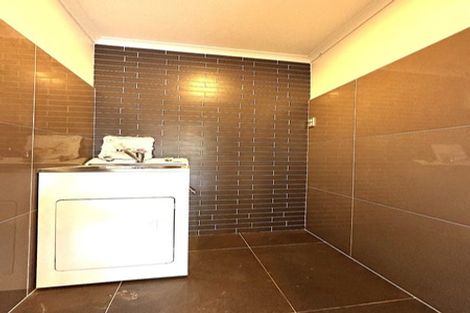 Photo of property in 50 Corricvale Way, Northcross, Auckland, 0630