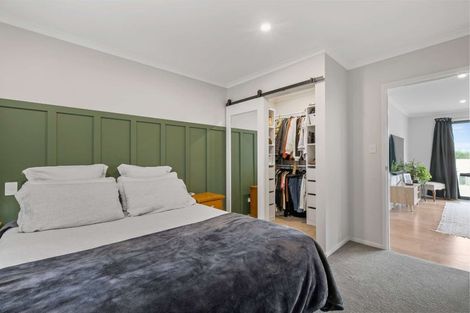 Photo of property in 36a Hand Road, Helensville, 0800