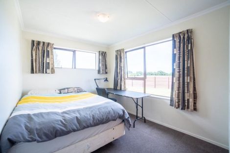 Photo of property in 37 Humphries Place, Awapuni, Palmerston North, 4412