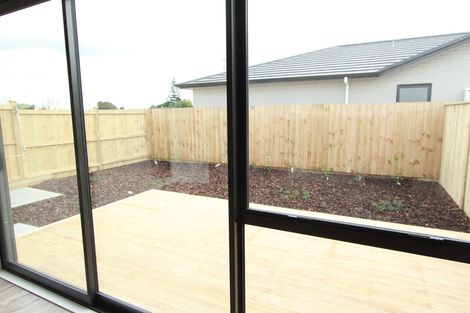 Photo of property in 7 Karokaro Road, Takanini, 2112