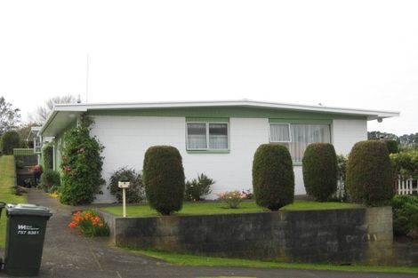 Photo of property in 6c Fairview Place, Westown, New Plymouth, 4310