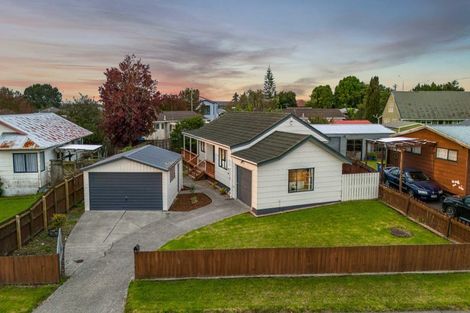 Photo of property in 5 Posa Avenue, Henderson, Auckland, 0612